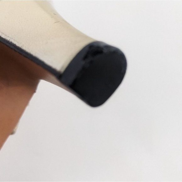 Salvatore Ferragamo Tiffany Slingback Strappy Gold Leather Sandals 8 Vintage - Picture 13 of 14